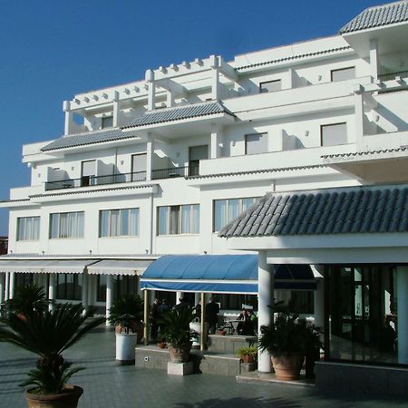 Hotel Sakura 托雷德尔格雷科 外观 照片