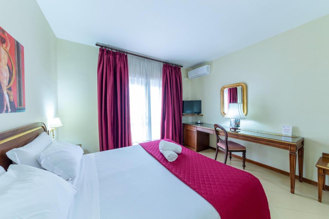 Hotel Sakura 托雷德尔格雷科 外观 照片